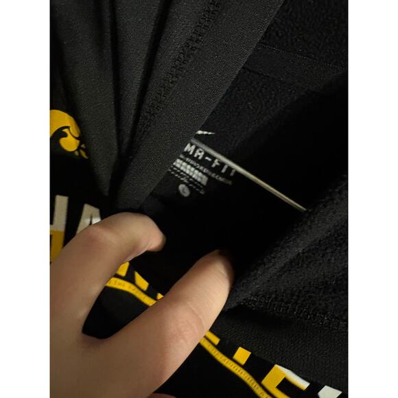 Youth Nike Iowa Hawkeyes Hoodie size large - Picture 2 of 3